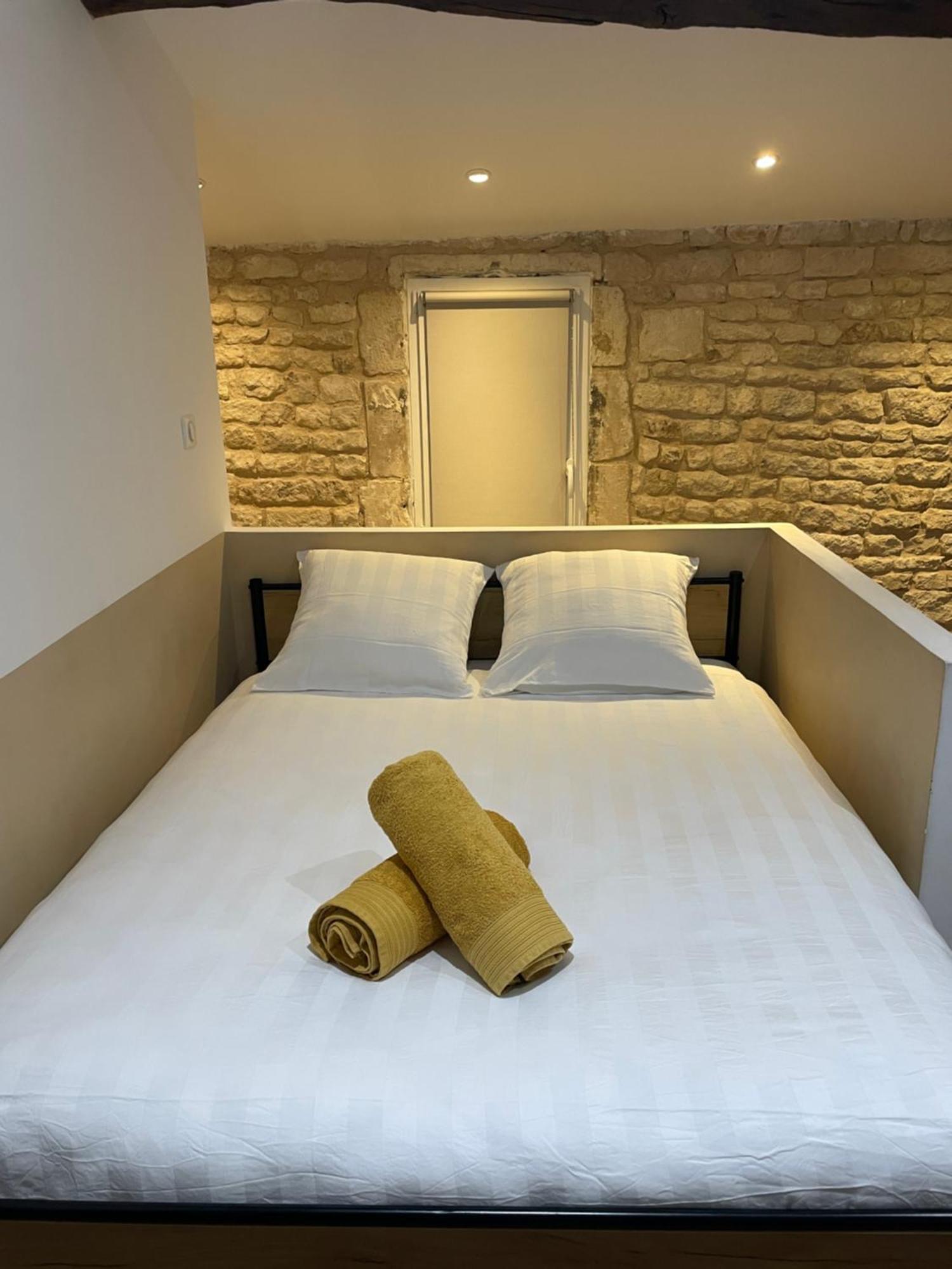 Chez Jean-Yves Et Zoe - Le Saint Andre - Au Calme, Tres Propre, Proche Parkings, Clim Appartement Niort Buitenkant foto