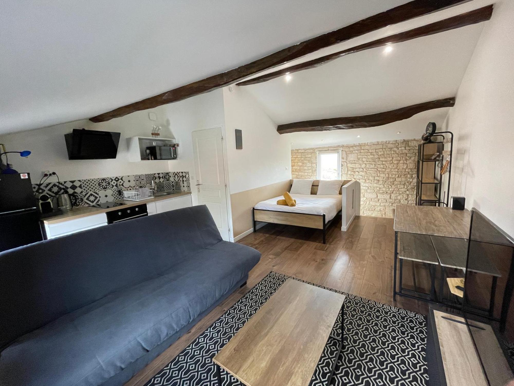 Chez Jean-Yves Et Zoe - Le Saint Andre - Au Calme, Tres Propre, Proche Parkings, Clim Appartement Niort Buitenkant foto